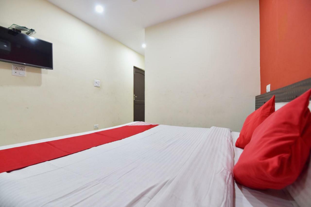 OYO 28027 Hotel Dhruv Mandi Exterior foto